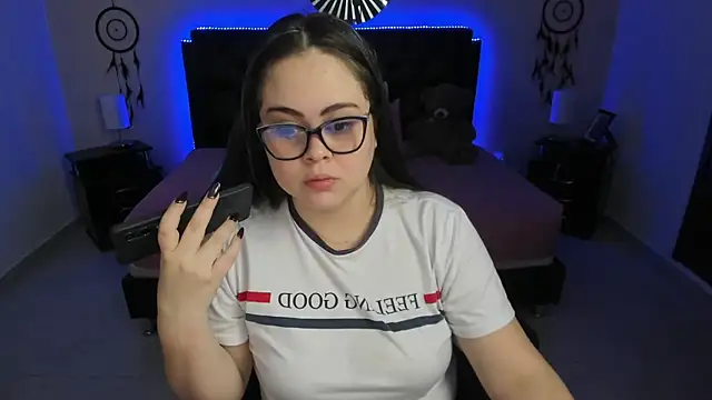 LolaVillalobos online show from 28, 11, 2025