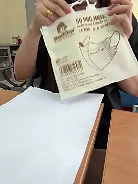 Snapshot of PhuongNhi21 chatting on 15, 10, 2025 PhuongNhi21 online show from 15, 10, 2025