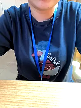 Snapshot of PhuongNhi21 chatting on 18, 10, 2025 PhuongNhi21 online show from 18, 10, 2025