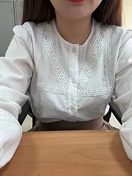 Snapshot of PhuongNhi21 chatting on 27, 10, 2025 PhuongNhi21 online show from 27, 10, 2025