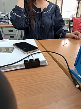 Snapshot of PhuongNhi21 chatting on 14, 11, 2025 PhuongNhi21 online show from 14, 11, 2025