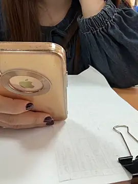 Snapshot of PhuongNhi21 chatting on 4, 12, 2025 PhuongNhi21 online show from 4, 12, 2025