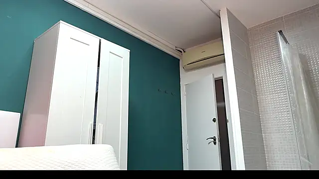 Valeriathonson online show from 10, 11, 2025