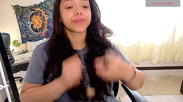 Snapshot of Amanda_sweet chatting on 11, 5, 2026 Amanda sweet online show from 11, 5, 2026