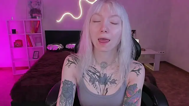 Snapshot of tattoo_art_baby chatting on 22, 4, 2026 tattoo art baby online show from 22, 4, 2026
