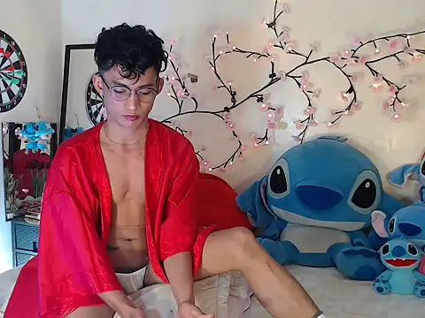 good boy in bed online show from 4, 12, 2025