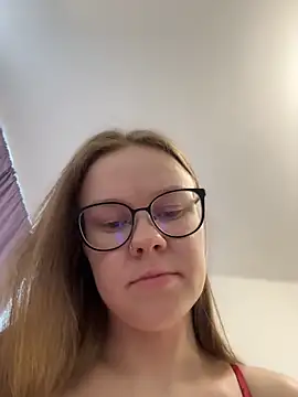 Snapshot of _CherryBloom_ chatting on 13, 3, 2026 CherryBloom online show from 13, 3, 2026