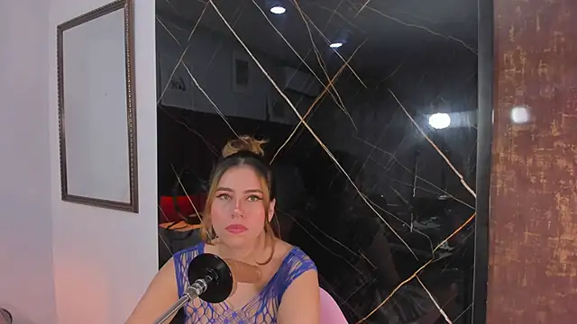 abby blond  online show from 9, 9, 2025