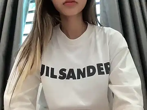 Snapshot of Min_sara69 chatting on 12, 10, 2025 Min sara69 online show from 12, 10, 2025