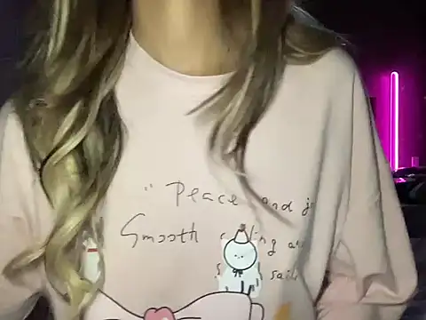 Snapshot of Min_sara69 chatting on 23, 10, 2025 Min sara69 online show from 23, 10, 2025