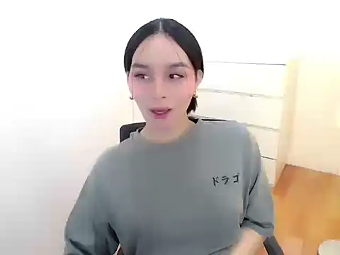 holly tabby online show from 12, 9, 2025