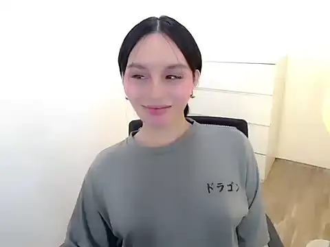 holly tabby online show from 19, 9, 2025