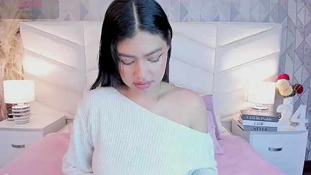 Snapshot of victoria___jonnes chatting on 19, 9, 2025 victoria jonnes online show from 19, 9, 2025