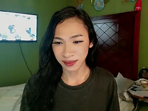 Snapshot of Annaloula chatting on 14, 10, 2025 Annaloula online show from 14, 10, 2025