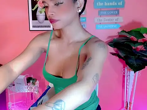 Snapshot of Sweet_ThaliaXX chatting on 12, 9, 2025 Sweet ThaliaXX online show from 12, 9, 2025