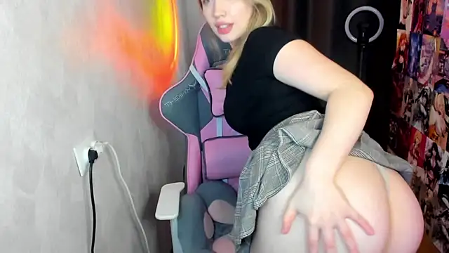NicoleRiccii online show from 11, 6, 2026