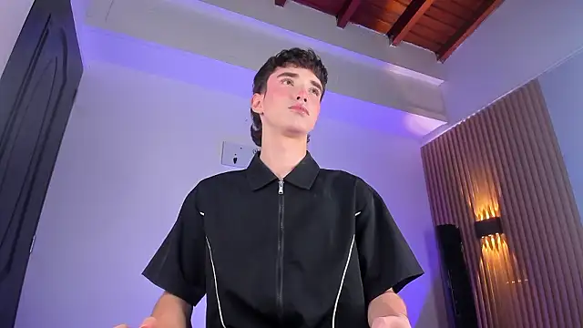 Snapshot of austin_rouse chatting on 6, 3, 2026 austin rouse online show from 6, 3, 2026