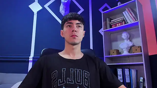 etham wolf  online show from 1, 10, 2025