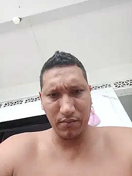 Snapshot of Tom_Hardy11 chatting on 2, 4, 2026 Tom Hardy11 online show from 2, 4, 2026