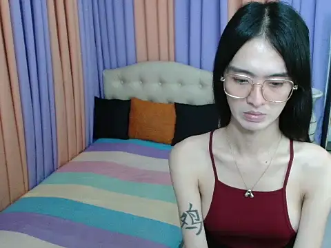 Snapshot of XxTsUncutAskaxX chatting on 13, 12, 2025 XxTsUncutAskaxX online show from 13, 12, 2025