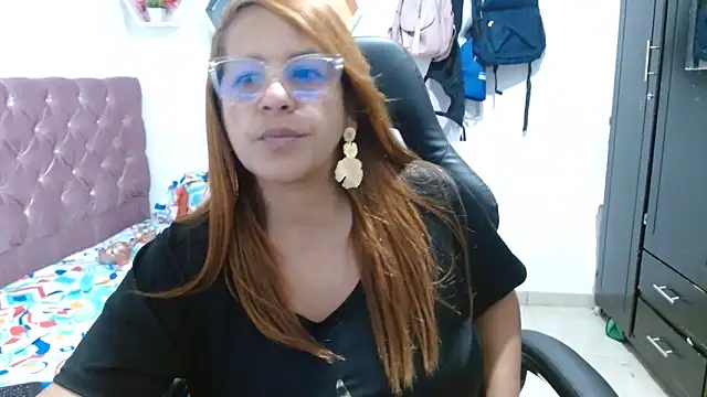 Snapshot of cristydirtyhot chatting on 21, 4, 2026 cristydirtyhot online show from 21, 4, 2026