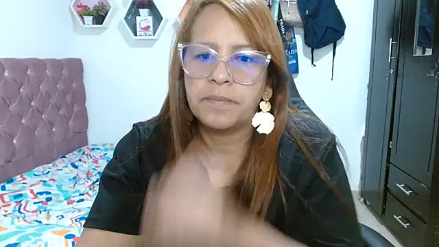 Snapshot of cristydirtyhot chatting on 26, 4, 2026 cristydirtyhot online show from 26, 4, 2026