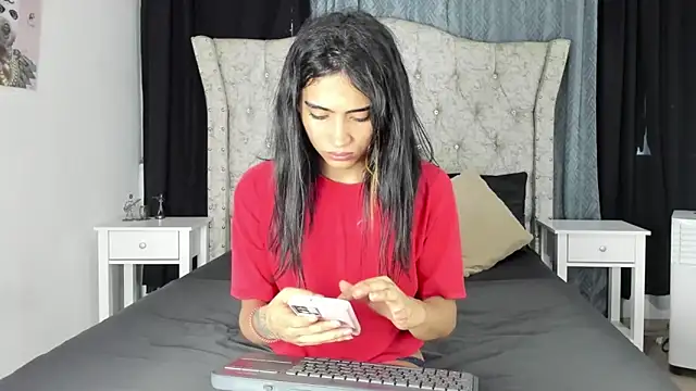 Snapshot of aleja_spearsx chatting on 8, 5, 2026 aleja spearsx online show from 8, 5, 2026