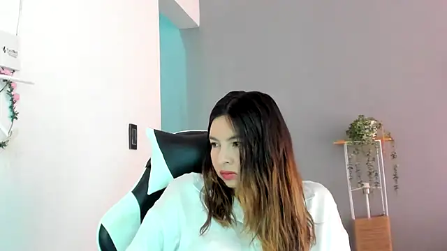 Snapshot of ADHARAMILLER__1111 chatting on 27, 5, 2026 ADHARAMILLER 1111 online show from 27, 5, 2026