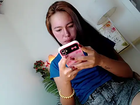 Snapshot of kimbratx chatting on 16, 4, 2026 kimbratx online show from 16, 4, 2026