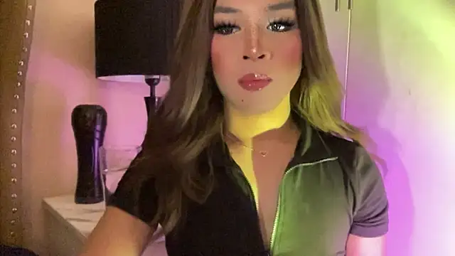 Snapshot of solana_imani chatting on 20, 11, 2025 solana imani online show from 20, 11, 2025