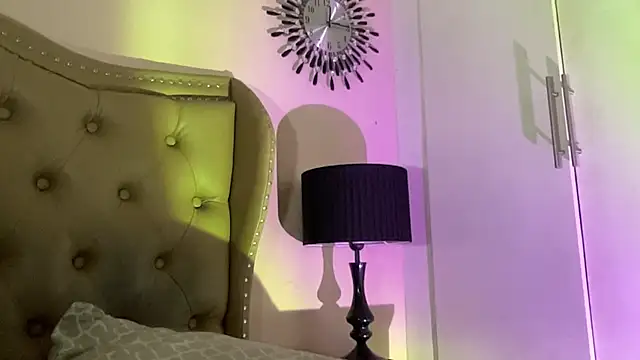 Snapshot of solana_imani chatting on 26, 11, 2025 solana imani online show from 26, 11, 2025