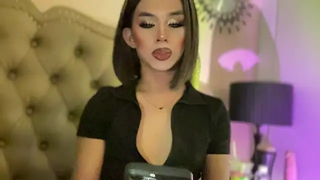 Snapshot of solana_imani chatting on 28, 3, 2026 solana imani online show from 28, 3, 2026