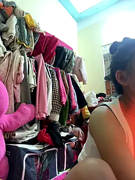 Aghenh online show from 3, 12, 2025