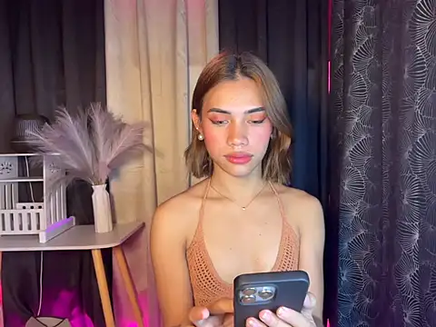 Lovelynikki03 online show from 12, 10, 2025