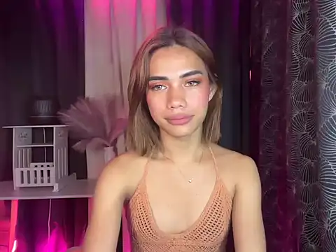 Lovelynikki03 online show from 20, 10, 2025