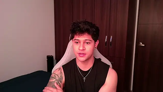 domsantiago  online show from 1, 10, 2025