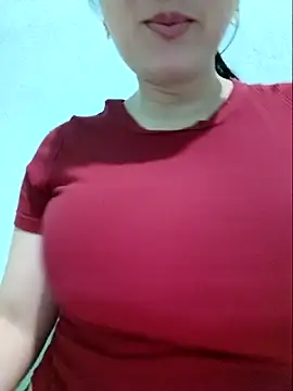 Snapshot of Shiny_Babe chatting on 6, 4, 2026 Shiny Babe online show from 6, 4, 2026