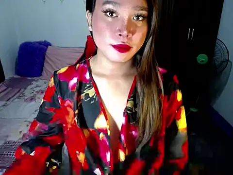 Urassiansweetcummer online show from 29, 10, 2025