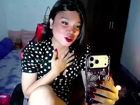 Snapshot of Urassiansweetcummer chatting on 17, 6, 2026 Urassiansweetcummer online show from 17, 6, 2026