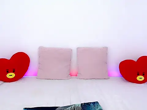 Snapshot of Sweet_kittyxx chatting on 16, 4, 2026 Sweet kittyxx online show from 16, 4, 2026