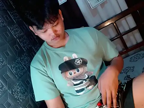 Reynelcock online show from 7, 10, 2025