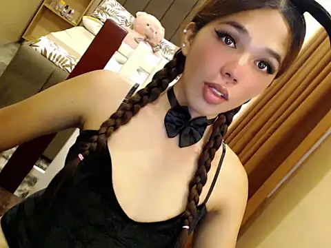 urswtasian chesca online show from 17, 5, 2026