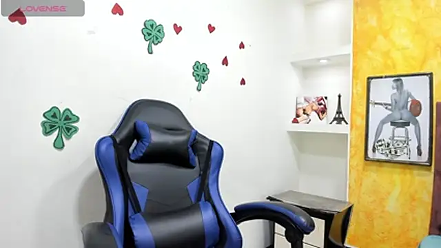 Chantalvedette online show from 7, 4, 2026