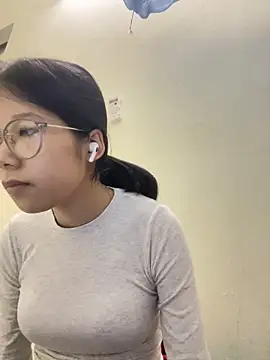 Snapshot of meomeo2k6 chatting on 7, 11, 2025 meomeo2k6 online show from 7, 11, 2025