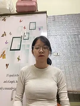 Snapshot of meomeo2k6 chatting on 15, 12, 2025 meomeo2k6 online show from 15, 12, 2025