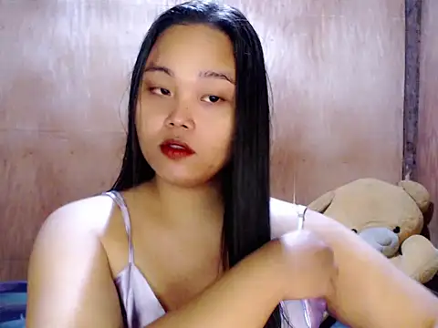  Lylia online show from 7, 4, 2026