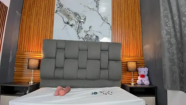 Wonderkloe  online show from 8, 4, 2026