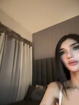 Snapshot of EmeraldGreyson chatting on 23, 3, 2026 EmeraldGreyson online show from 23, 3, 2026