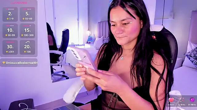 Miiaa jones online show from 26, 11, 2025