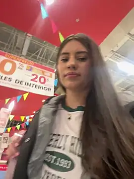 Snapshot of Isabella21_ chatting on 10, 2, 2026 Isabella21 online show from 10, 2, 2026